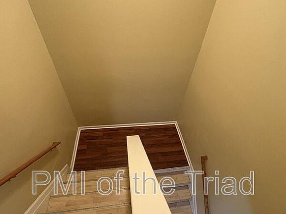 5th image of 152 Drewsbury Dr