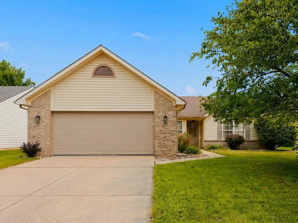 8303 Maple Valley Dr, Fort Wayne, IN 46835