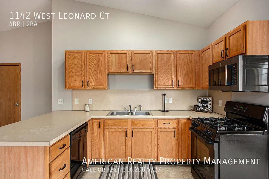 4 bed, 2208 sqft, $2,100 — Photo 3