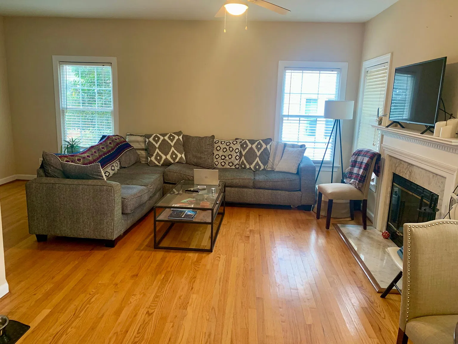 4 bed, 2.5 bath, 2195 sqft, $2,500 — Photo 3