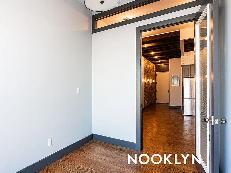 269 Meserole St #3A — Photo 9