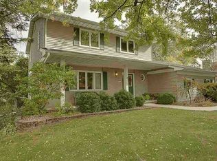 3643 Inverness Rd, Waterloo, IA 50701