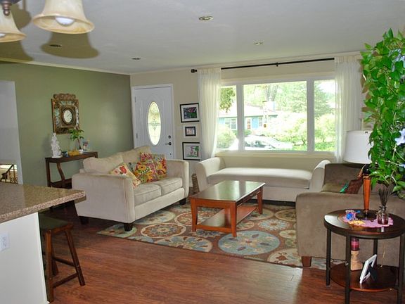3rd image of 631 Williams Dr