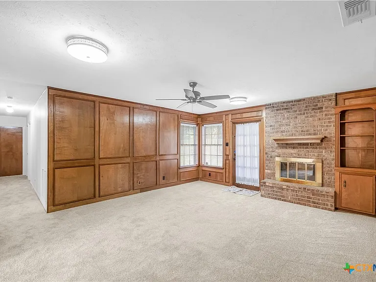 608 Rosewood Dr — Photo 7
