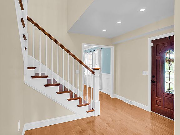 2nd image of 1813 Hunter Dr
