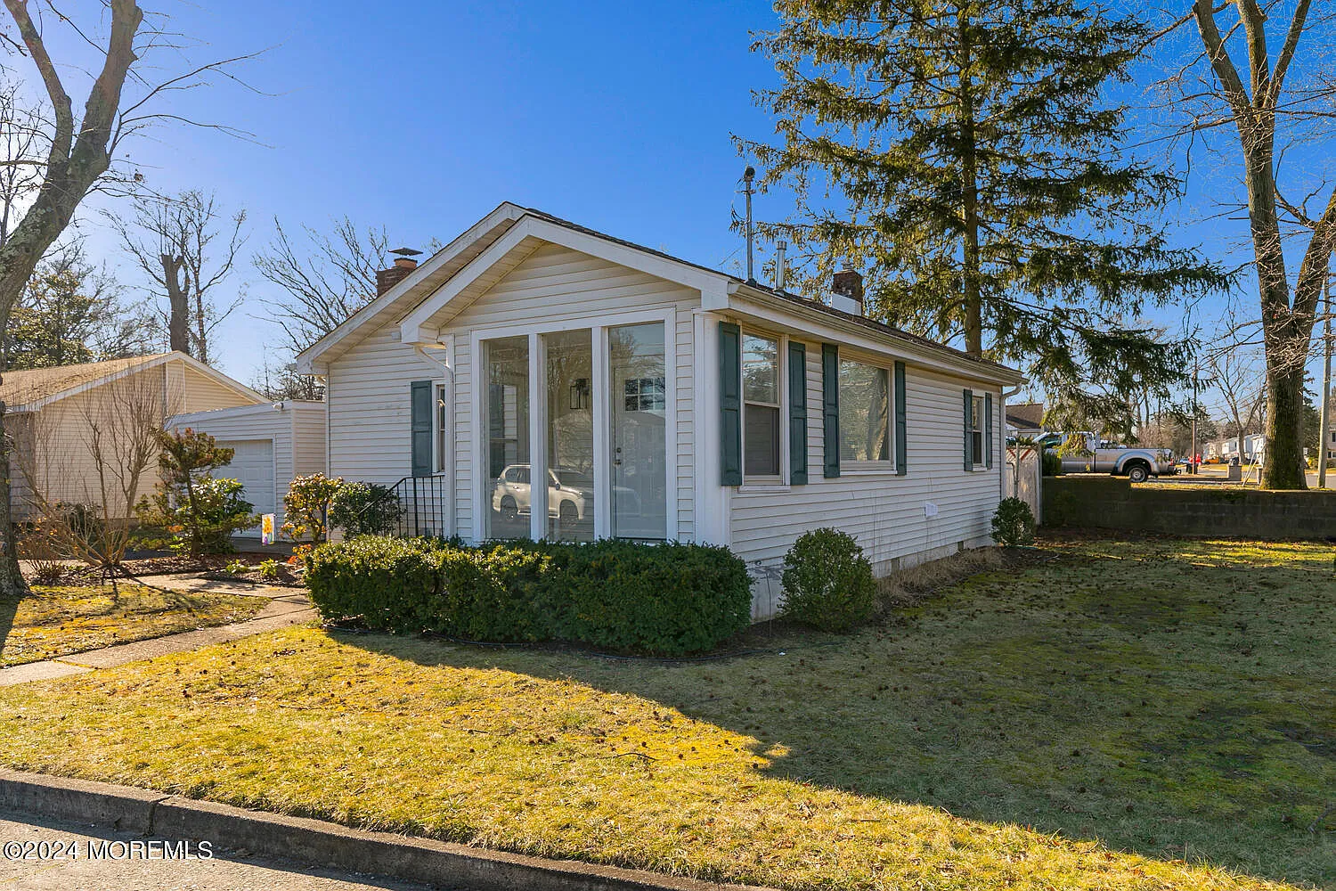 2 bed, 876 sqft, $3,300 — Photo 3