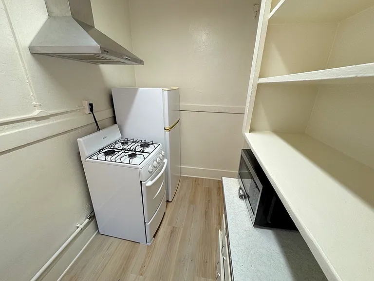 40 Brooks Ave #16 — Photo 23