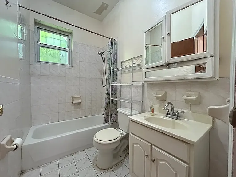 99 Albany Ave #1 — Photo 7