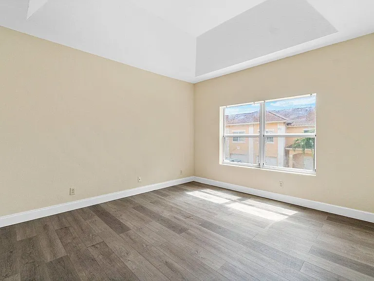 809 Talia Cir #809 — Photo 14