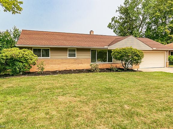3rd image of 7489 Primrose Dr