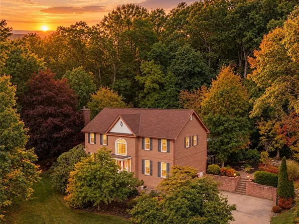 217 La Grande Dr, Cranberry Township, PA 16066