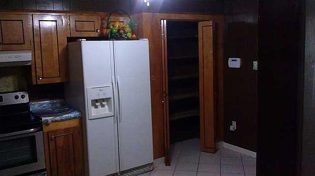2nd image of 1101 S Shireview Cir