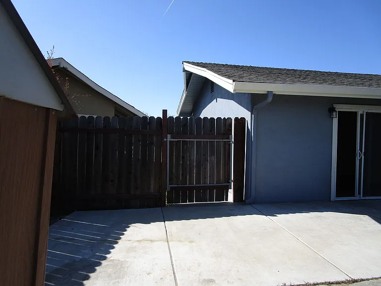 124 San Carlos Ct — Photo 11