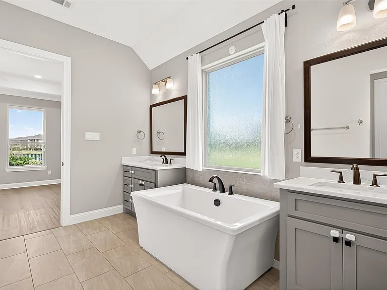 1635 Delta Oaks Dr — Photo 24