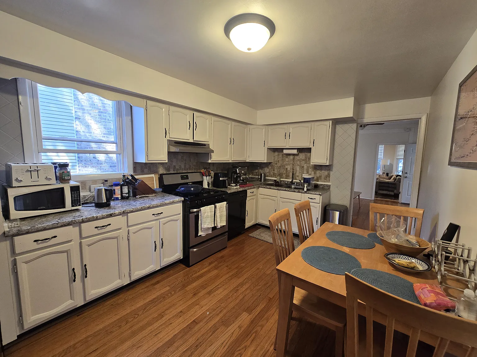 1 bed, 1250 sqft, $2,850 — Photo 3