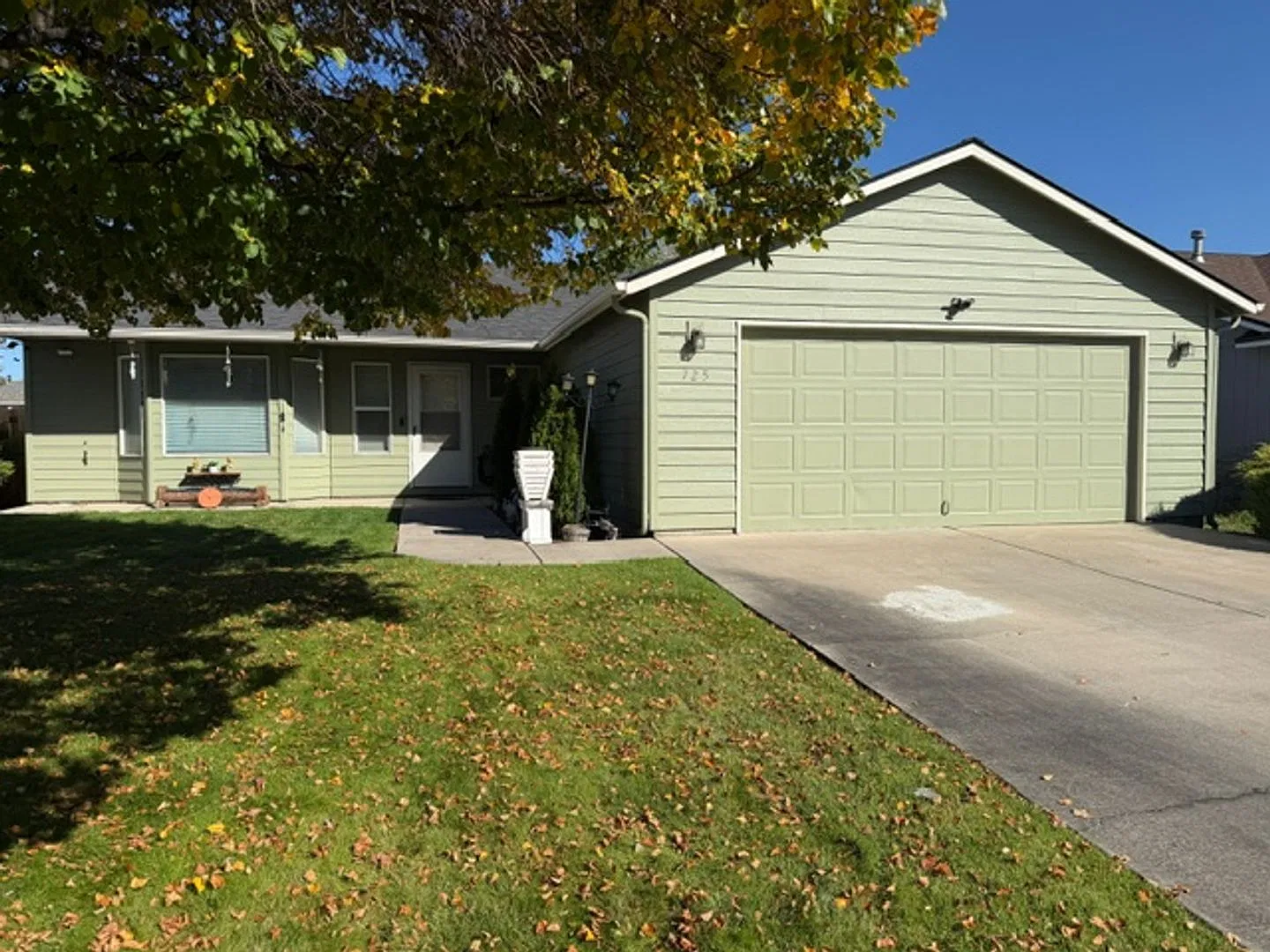 3 Bedroom / 2 Bathroom Single Level Home in Redmond — Photo 3