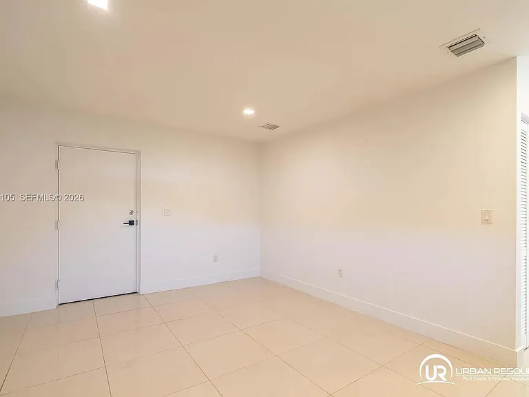 1971 Bay Dr #124 — Photo 7
