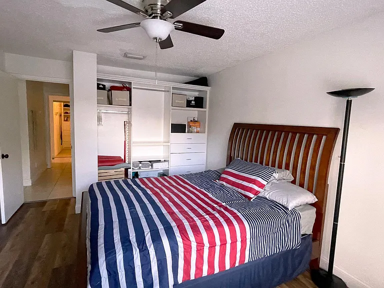 1420 Park Shore Cir #1 — Photo 12