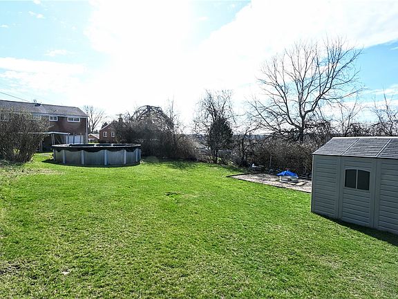 2nd image of 1027 Bellair Rd