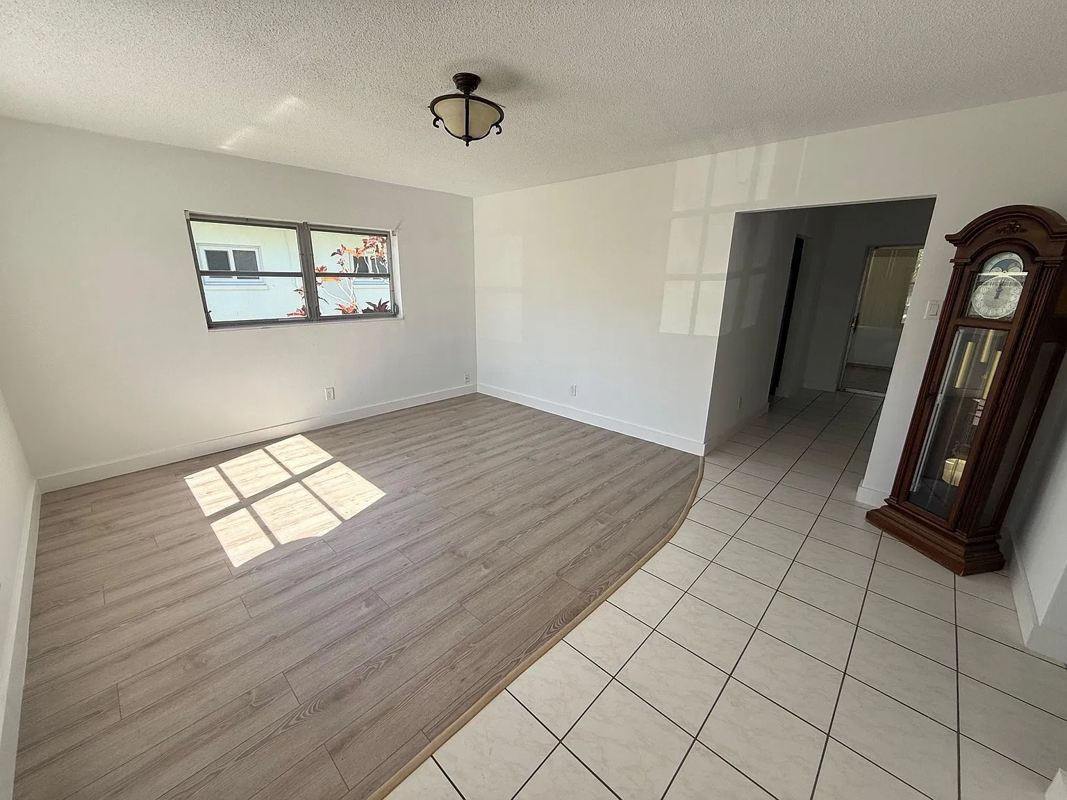 2 bed, 1.0 bath, 1204 sqft, $2,100 — Photo 4