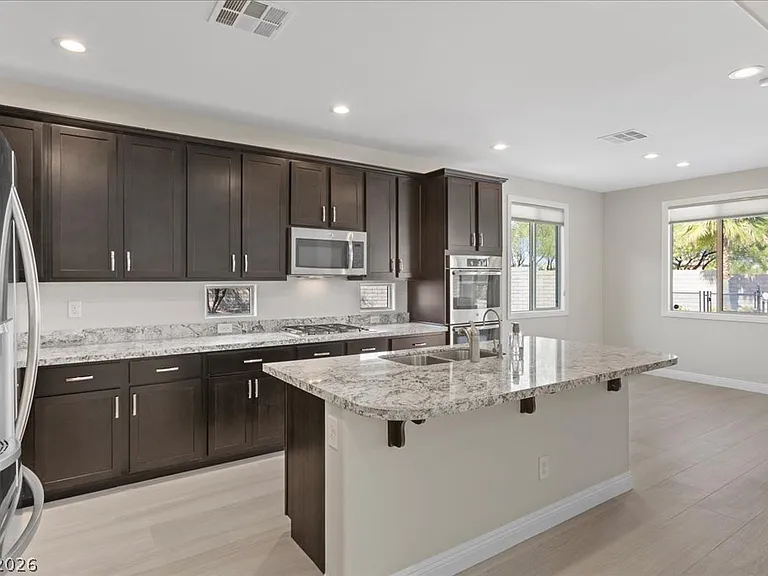 12210 Monument Hill Ave — Photo 8