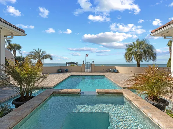 3228 Bay Estates Dr, Miramar Beach, FL 32550