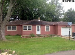 803 Military Rd, Zanesville, OH 43701