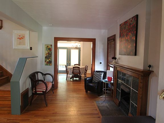 5th image of 19 N Pennsylvania St