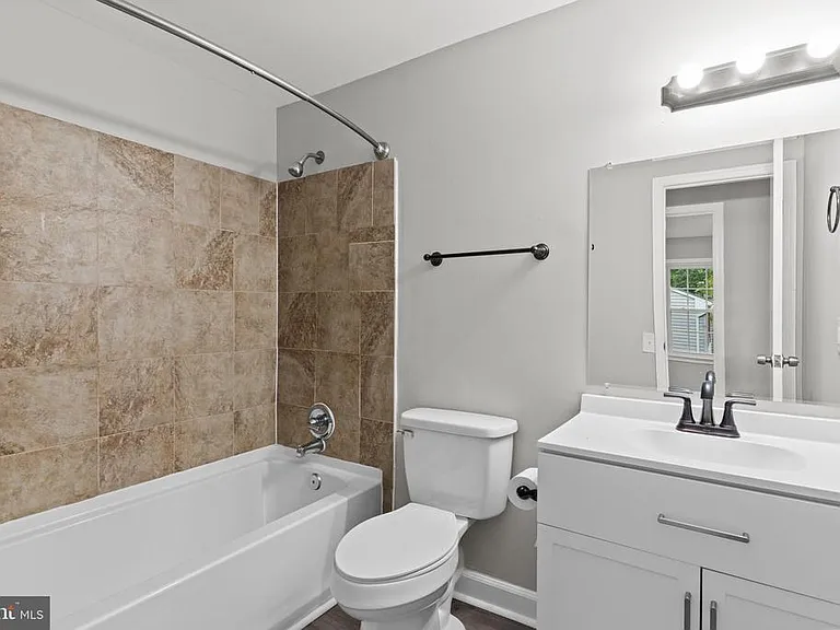 1718 Brightwell Ct — Photo 15
