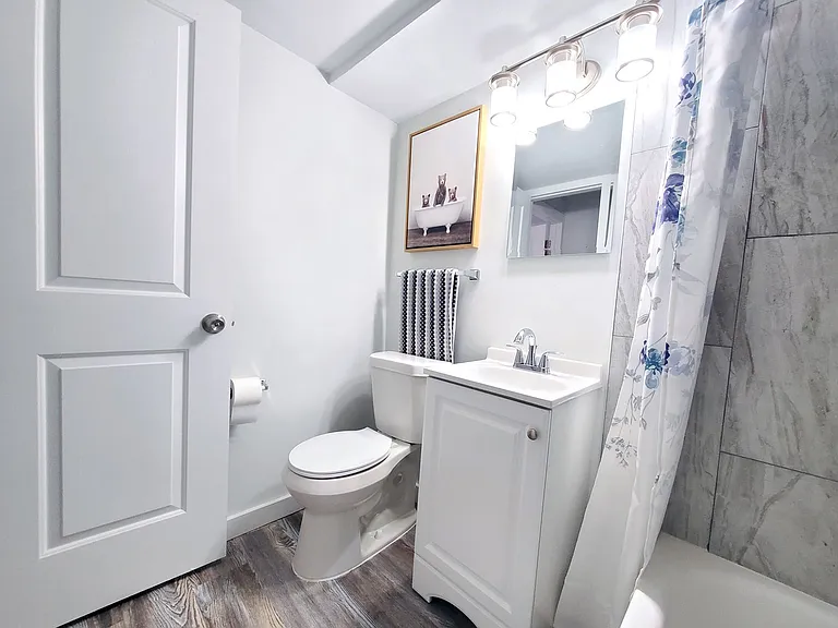Smartland Shorewood Apartments — Photo 18