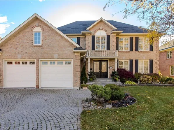 1327 Hazelton Blvd, Burlington, ON L7P 4V1
