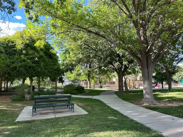 516 1/2 12th St NW, Albuquerque, NM 87102