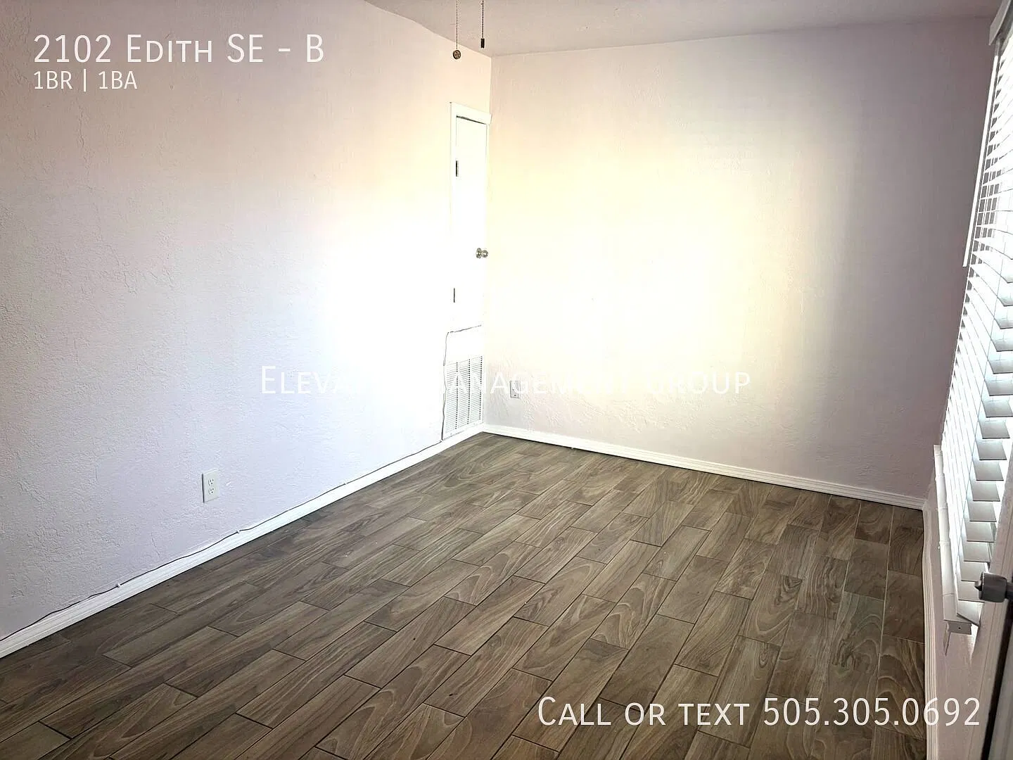One Bedroom Duplex with Covered parking — Photo 2