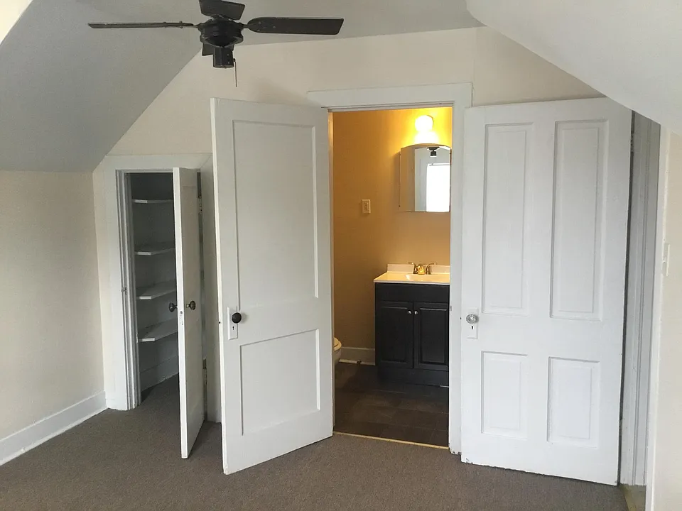 Bedroom/Bath