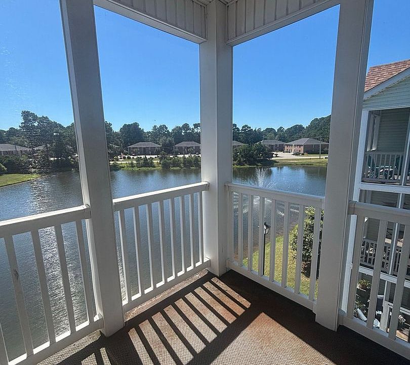 1st image of 114 Fountain Point Ln Unit 304