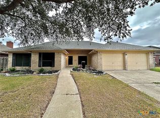 110 Ashford Dr, Victoria, TX 77904