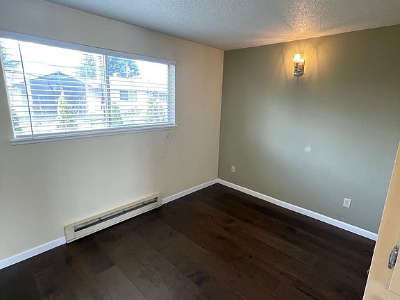 5th image of 1809 H St SE APT 10