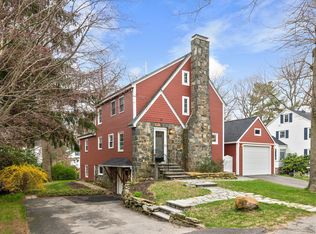 18 Ivie Rd, Cape Elizabeth, ME 04107
