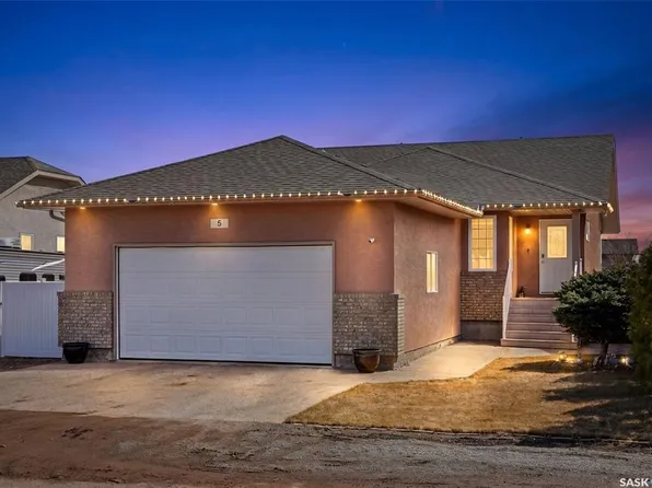 5 Corbin BAY, Grand Coulee, SK S4M 0A3