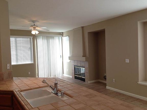4th image of 8004 Robinson Dr