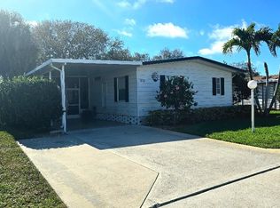 537 Charlemagne Blvd, Naples, FL 34112