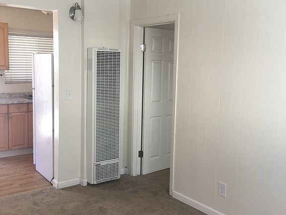 4th image of 3730 Ingraham St #3734