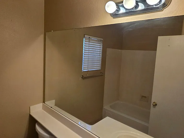 9163 W Davis Rd — Photo 14