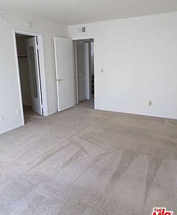 2nd image of 1121 E Wilson Ave Unit 16