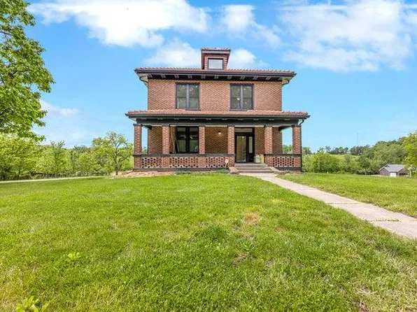 415 S Morgan, Warrenton, MO 63383