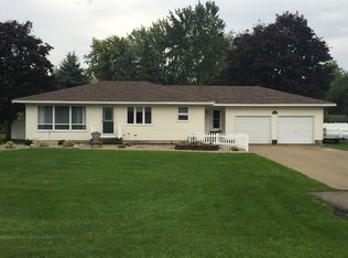 1182 Oakwood Dr, Jenison, MI 49428