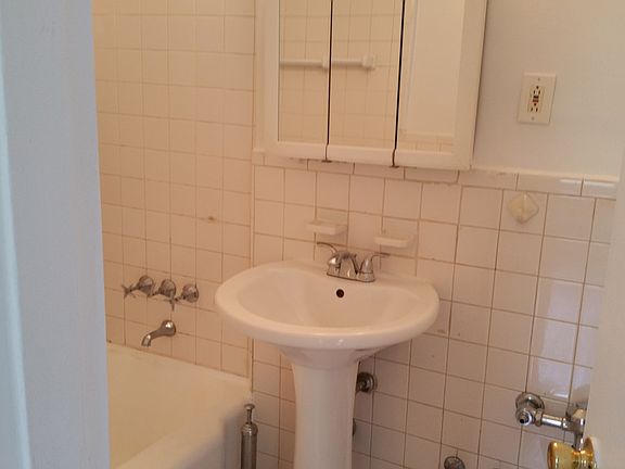 4th image of 10025 Queens Blvd APT 4L