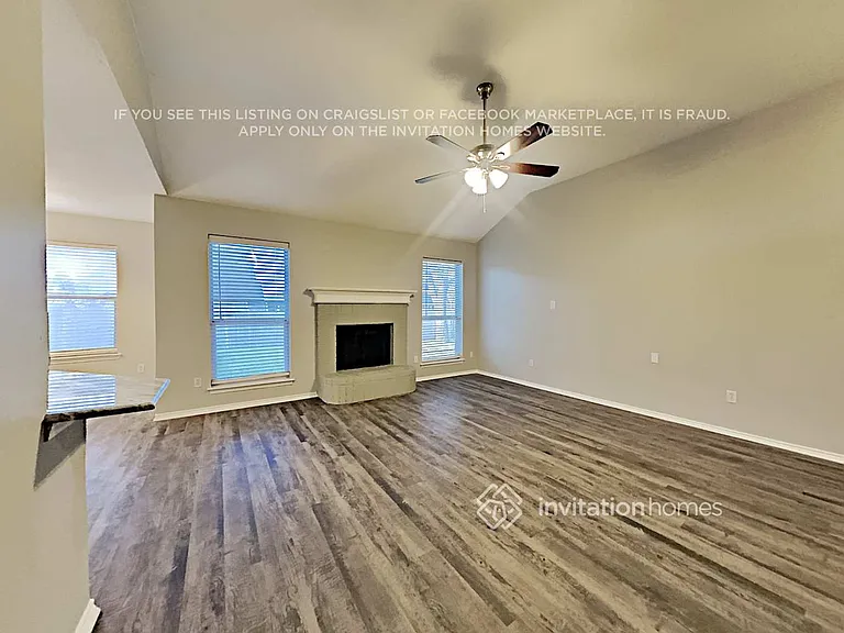 3724 Periwinkle Dr — Photo 3
