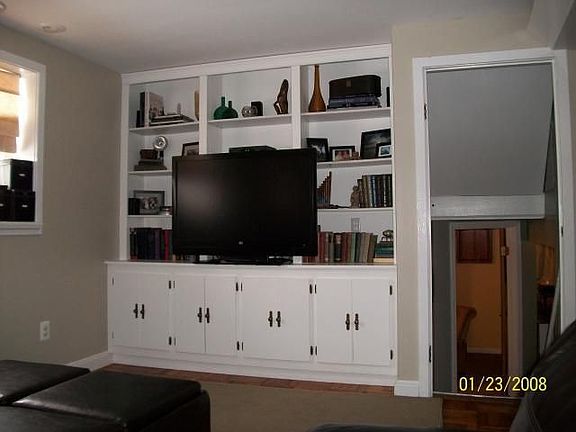 5th image of 301 Applewood Ln