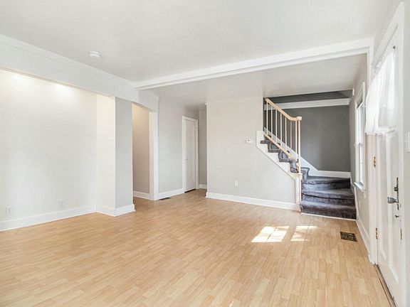 5th image of 1705 Broadway St